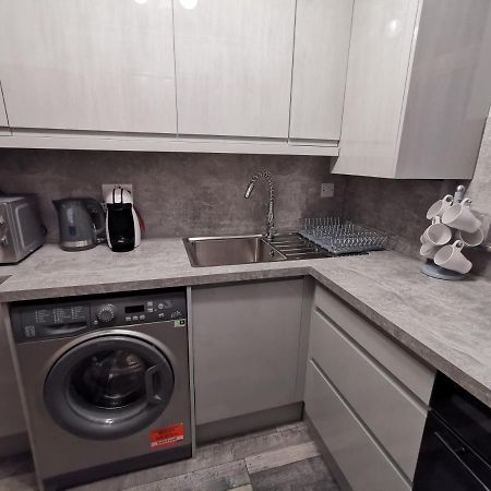 Palaz-2 bedroom flat Edmonton Eksteriør billede