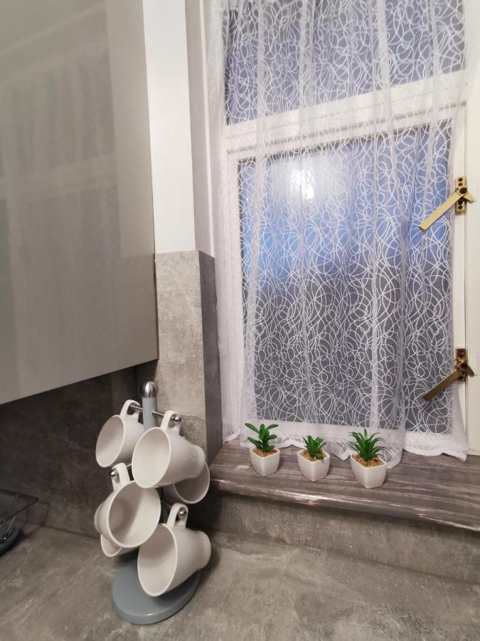 Palaz-2 bedroom flat Edmonton Eksteriør billede