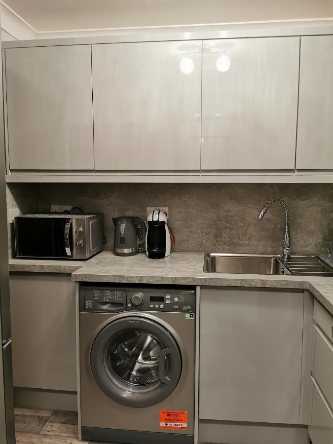 Palaz-2 bedroom flat Edmonton Eksteriør billede