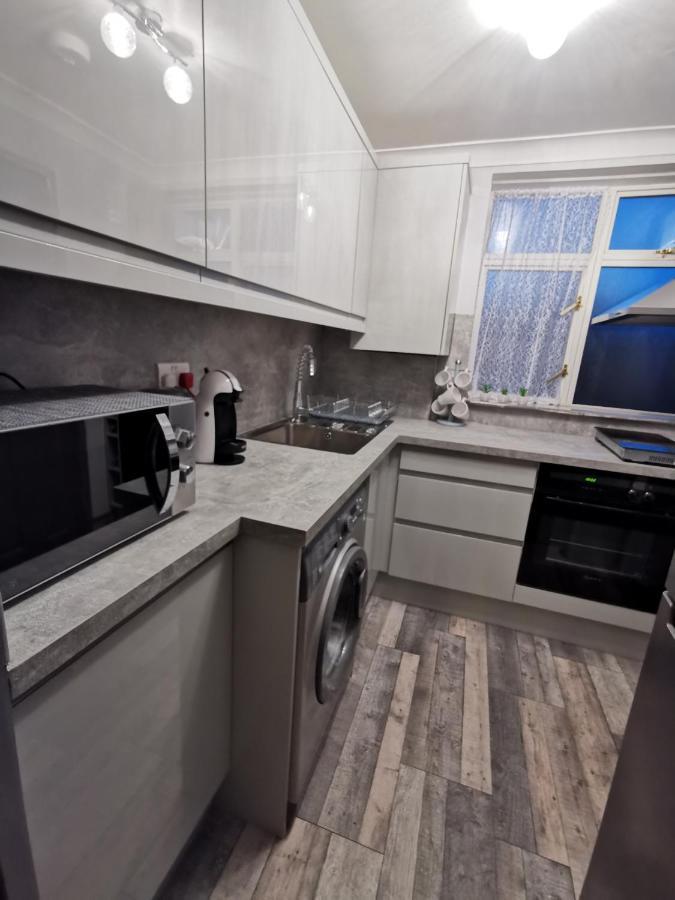Palaz-2 bedroom flat Edmonton Eksteriør billede